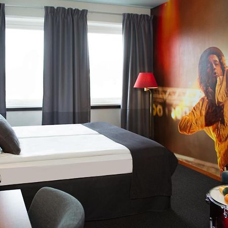 Hotell Hulingen Hultsfred Buitenkant foto